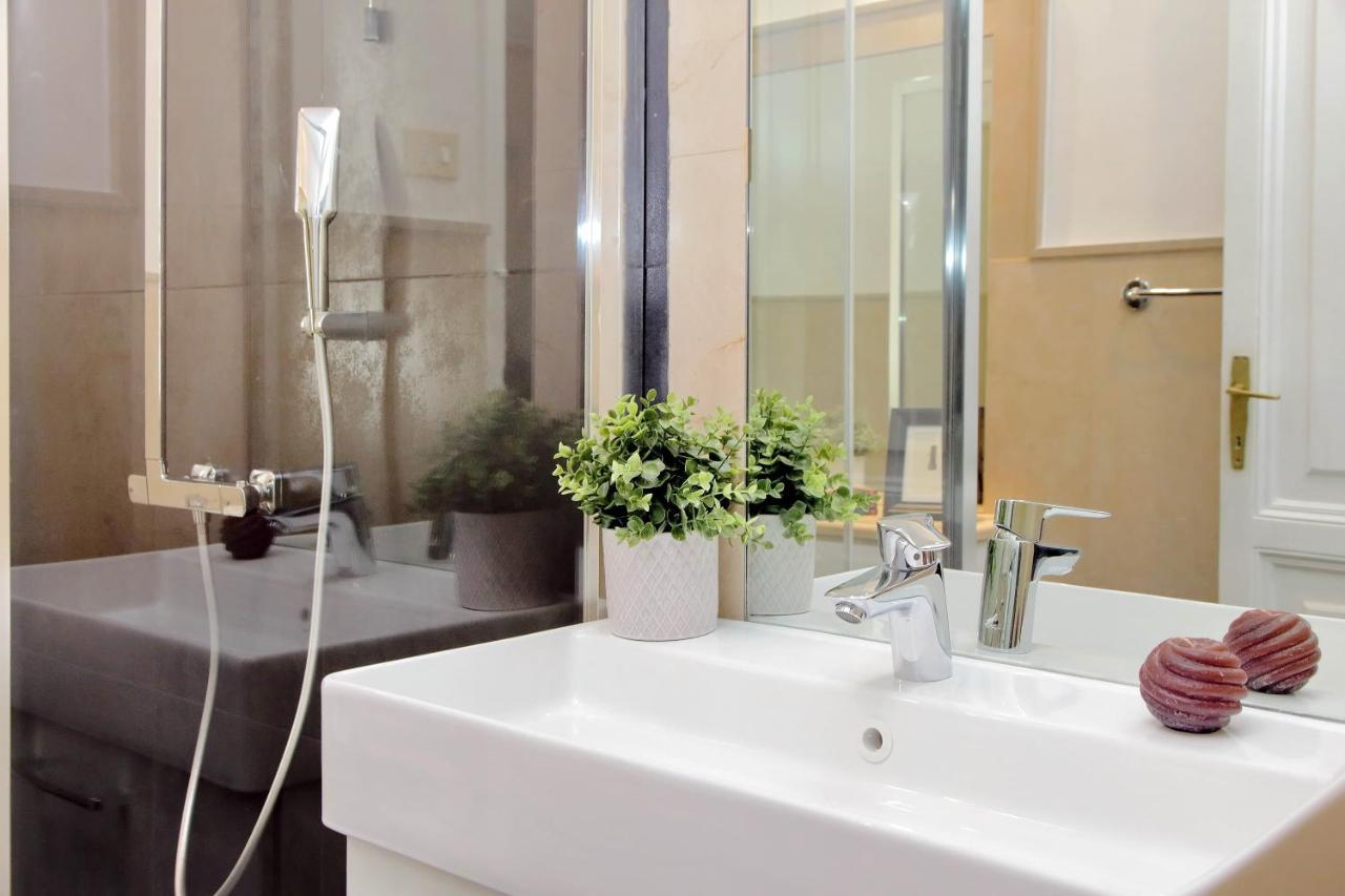 4Bnb - Tiberina Spacious Apartment Rzym Zewnętrze zdjęcie